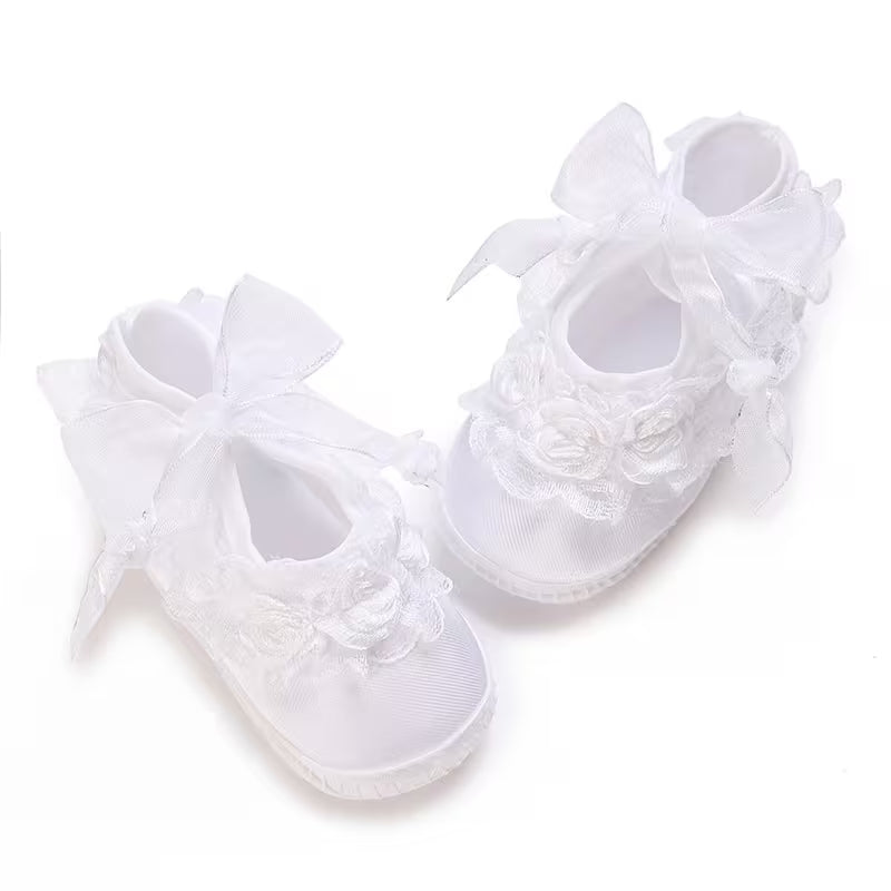 Girls’ Lace Bow Shoes – Cute, Lightweight & Stylish Walking Shoes