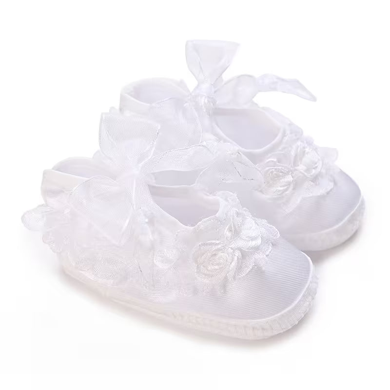 Girls’ Lace Bow Shoes – Cute, Lightweight & Stylish Walking Shoes