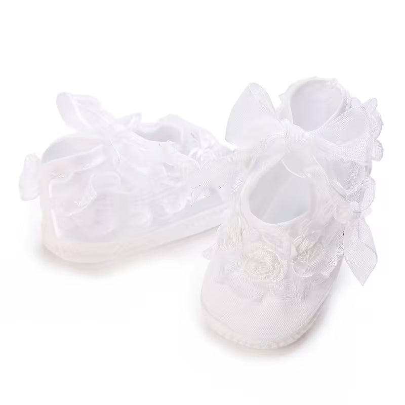 Girls’ Lace Bow Shoes – Cute, Lightweight & Stylish Walking Shoes
