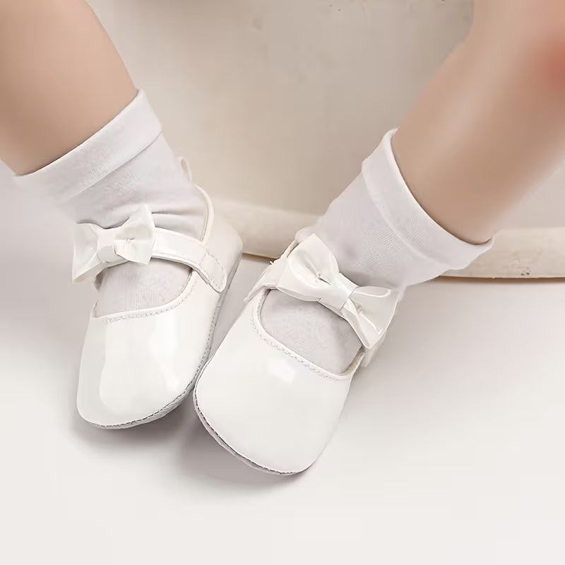 Baby Princess Shoes with Cute Bow – Elegant Flat Shoes for Newborns (0–1 Year)