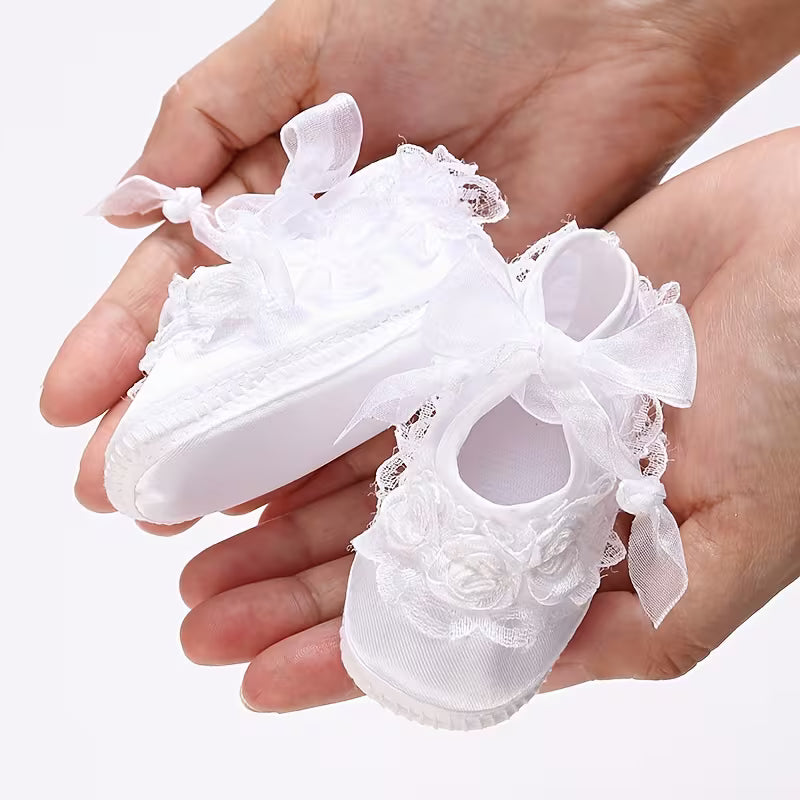 Girls’ Lace Bow Shoes – Cute, Lightweight & Stylish Walking Shoes