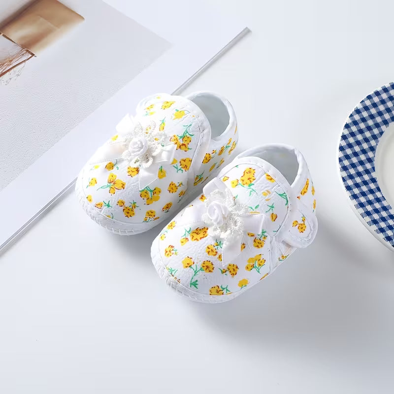 Baby Non-Slip Cloth Shoes – Cute Floral Princess Shoes for Girls (0–1 Year)